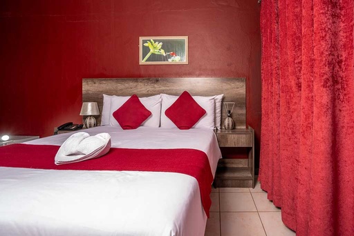 Standard Room (105)